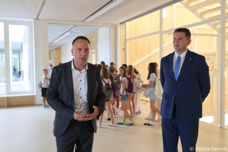 V Kamniku odprli eno najbolj modernih osnovnih šol v Sloveniji (50)